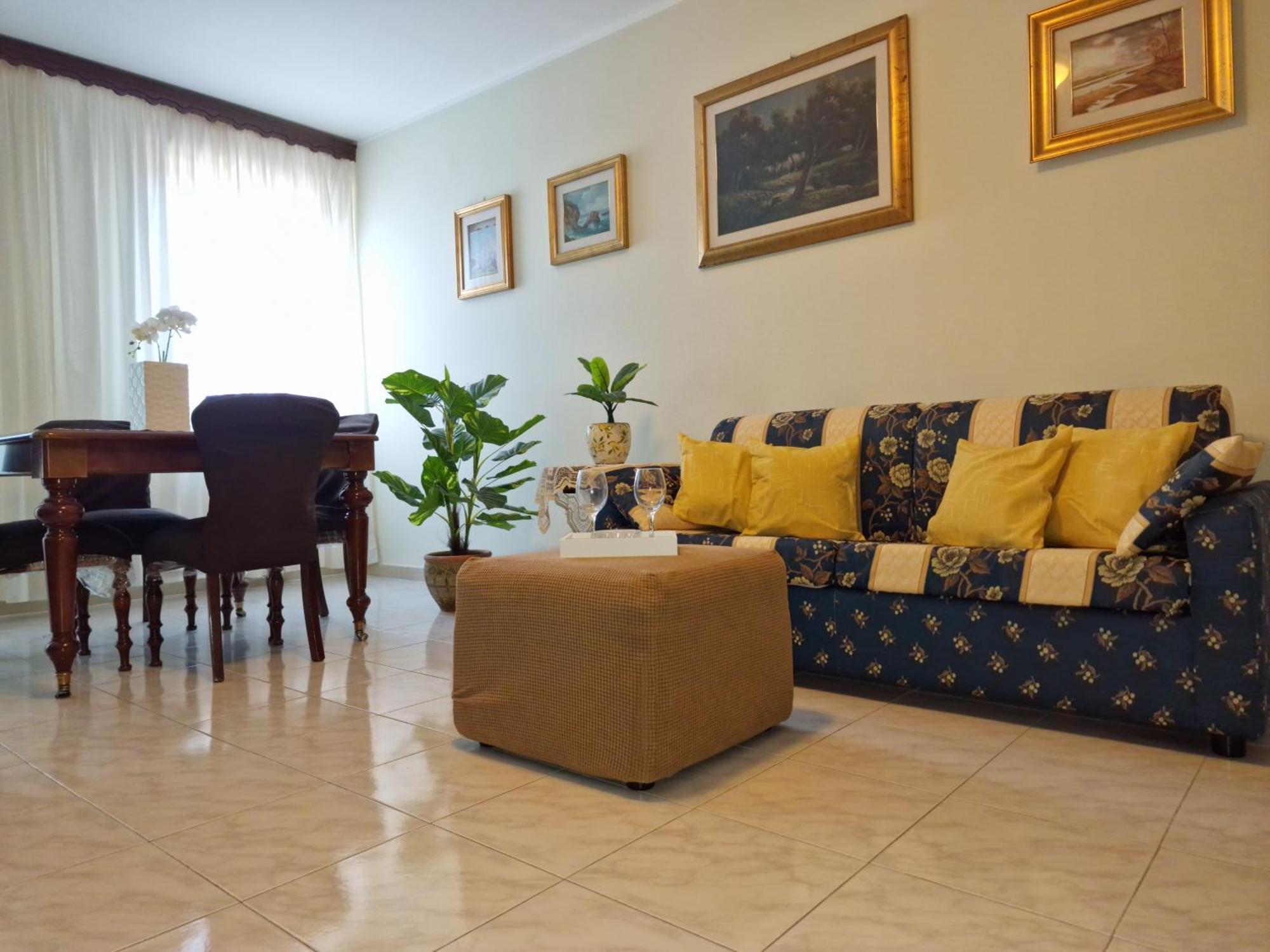 Lorenzo Guest Suite With Free Private Parking-- Cantieri Culturali باليرمو المظهر الخارجي الصورة